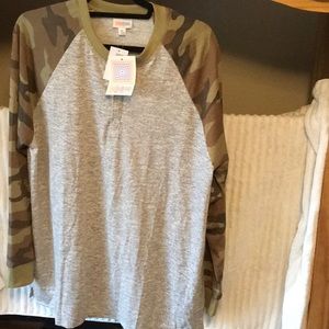 LuLaRoe Mark long sleeve tee